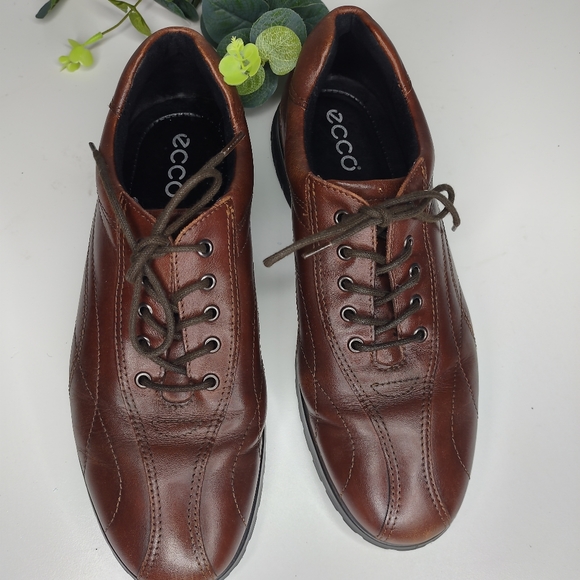 Ecco | Shoes | Ecco Brown Lace Up 